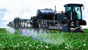 A Anvisa aprovou por unanimidade, em agosto de 2022, a proposta de RDC que proíbe, em todo o país, o uso do fungicida carbendazim em produtos agrotóxicos