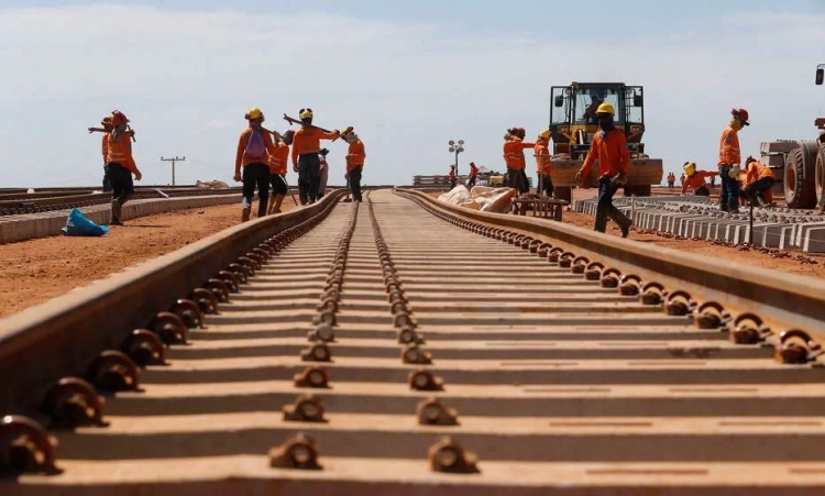 Ferrovia Norte-Sul vai a leilão na 5a.-feira, e Valec será extinta, diz Bolsonaro