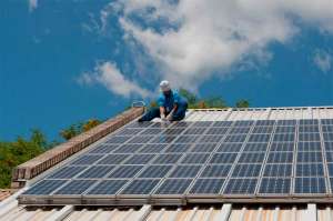 Senado debate imposto sobre energia solar