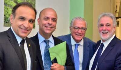 Hugo Leal, deputado federal; Carlos da Costa, secretário especial de Produtividade, Emprego e Competitividade do Ministério da Economia; Antonio Alvarenga, presidente da SNA e Carlos Melles, presidente do Sebrae Nacional. 