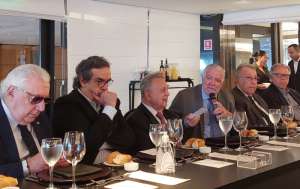 Guilherme Afif Domingos, secretário de Projetos Estratégicos de SP e novo membro da Academia Nacional de Agricultura; Caio Carvalho, presidente da Abag; ex-ministro Roberto Rodrigues; Antonio Alvarenga, presidente da SNA; João Martins, presidente da CNA e o produtor Jovelino Mineiro. Foto: Cristina Baran