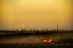 Comercialização de tratores e máquinas agrícolas tem projeção de crescimento em 17,7% em 2022